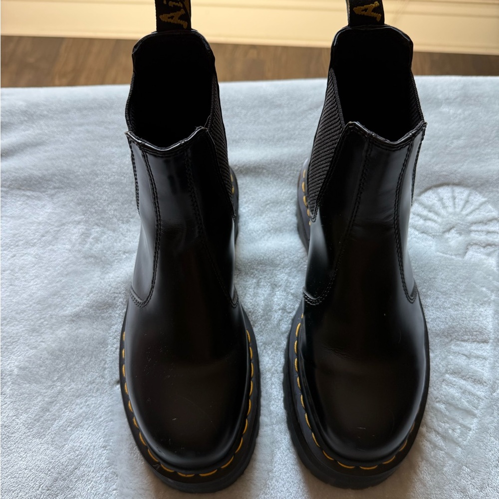 Dr. Martens 2976 Quad Chelsea Black Boots